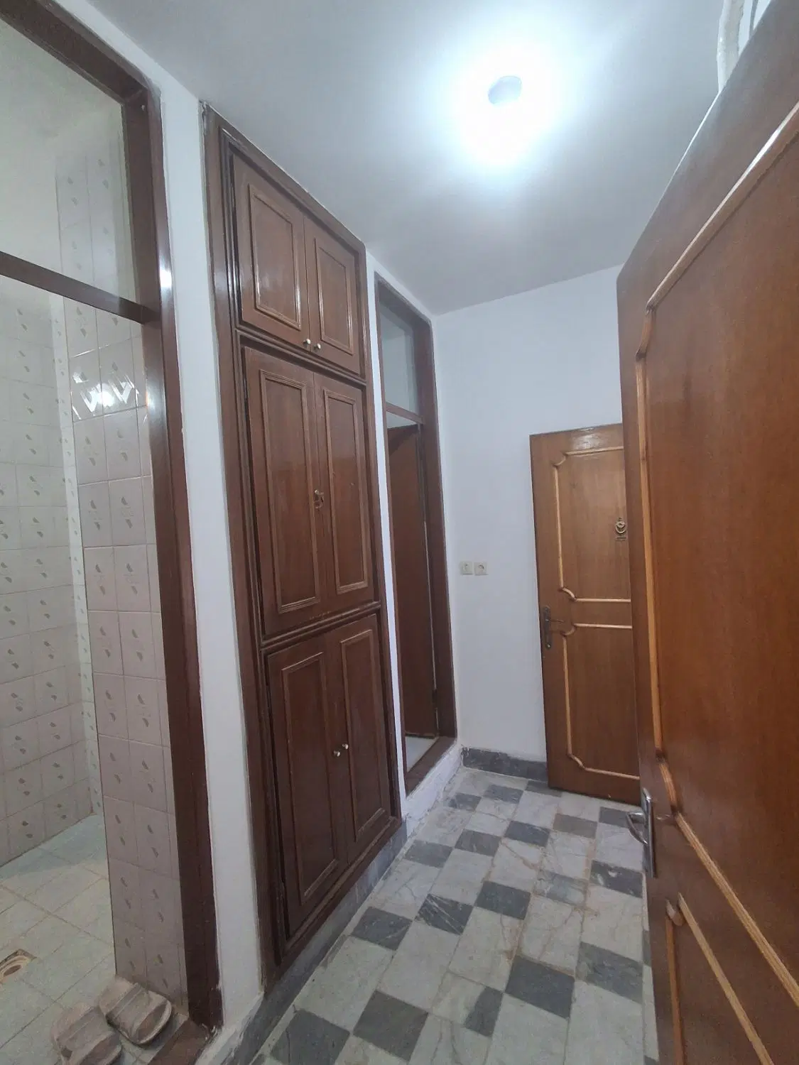 آپارتمان ، ۱۰۰ متر مربع ، دو خوابه ، داخل شهر مرند