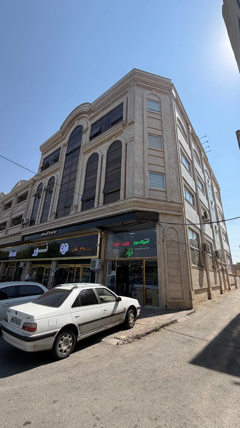 واحد لوکس بلوار آذربایجان