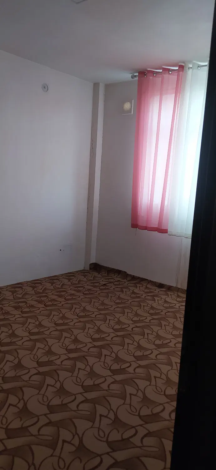 اجاره خانه ویلایی یک طبقه همکف  دربستی حیاط دار