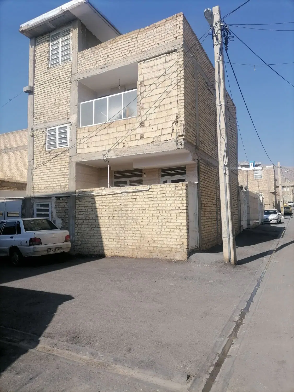 منزل مسکونی سردونبش سعدی  شهرک امام حسن