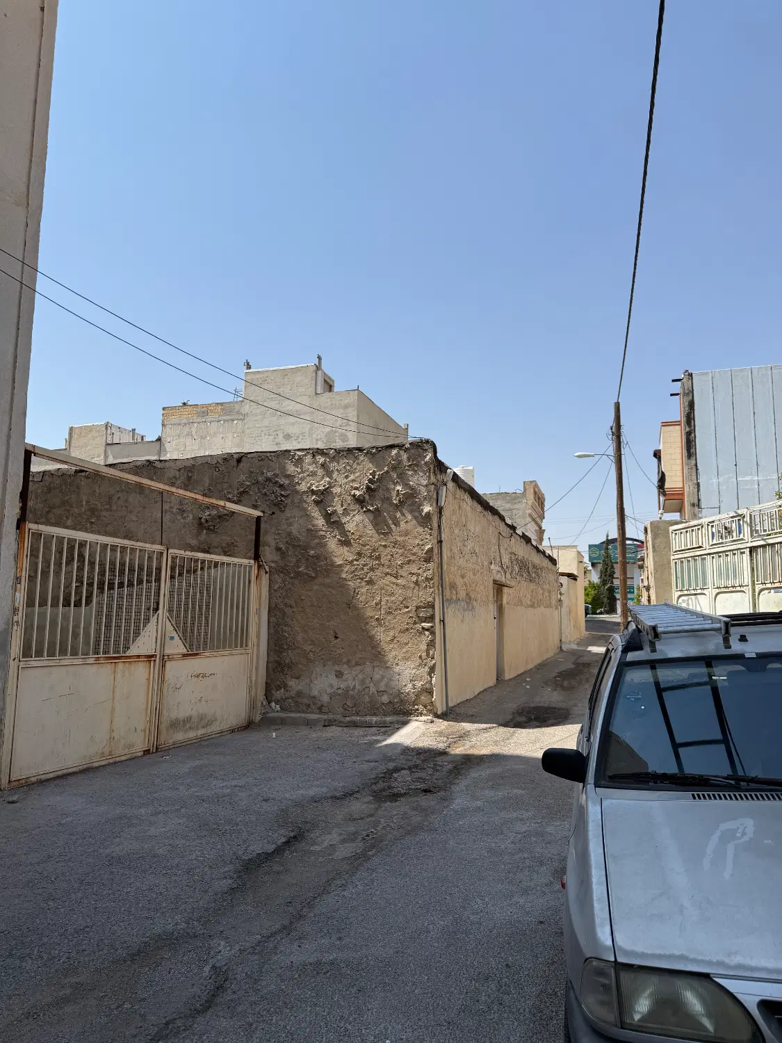 منزل کلنگی بر خیابان دارلسلام کازرون