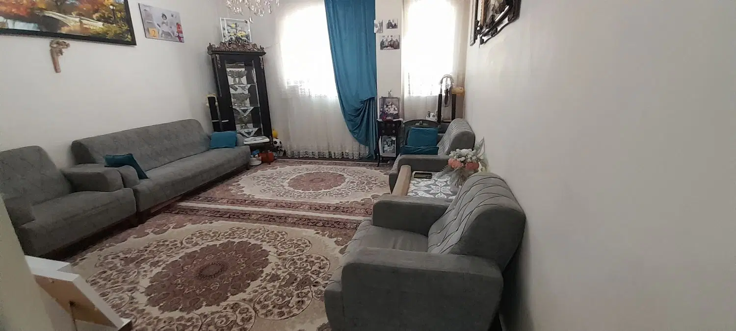 خانه ۵۰ متری یک خوابه طبقه هم کف نقلی