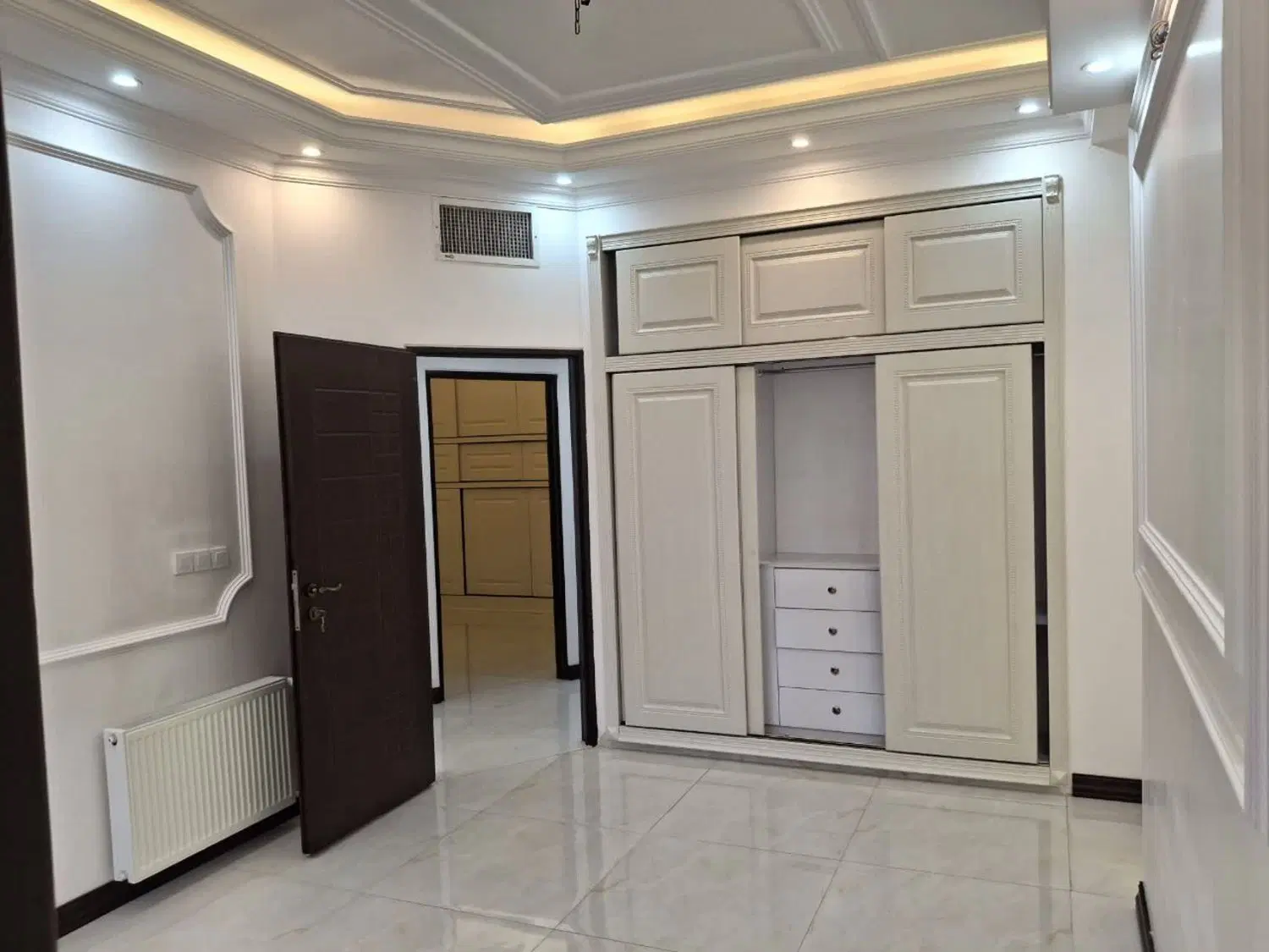 واحد با پارکینگ مسقف