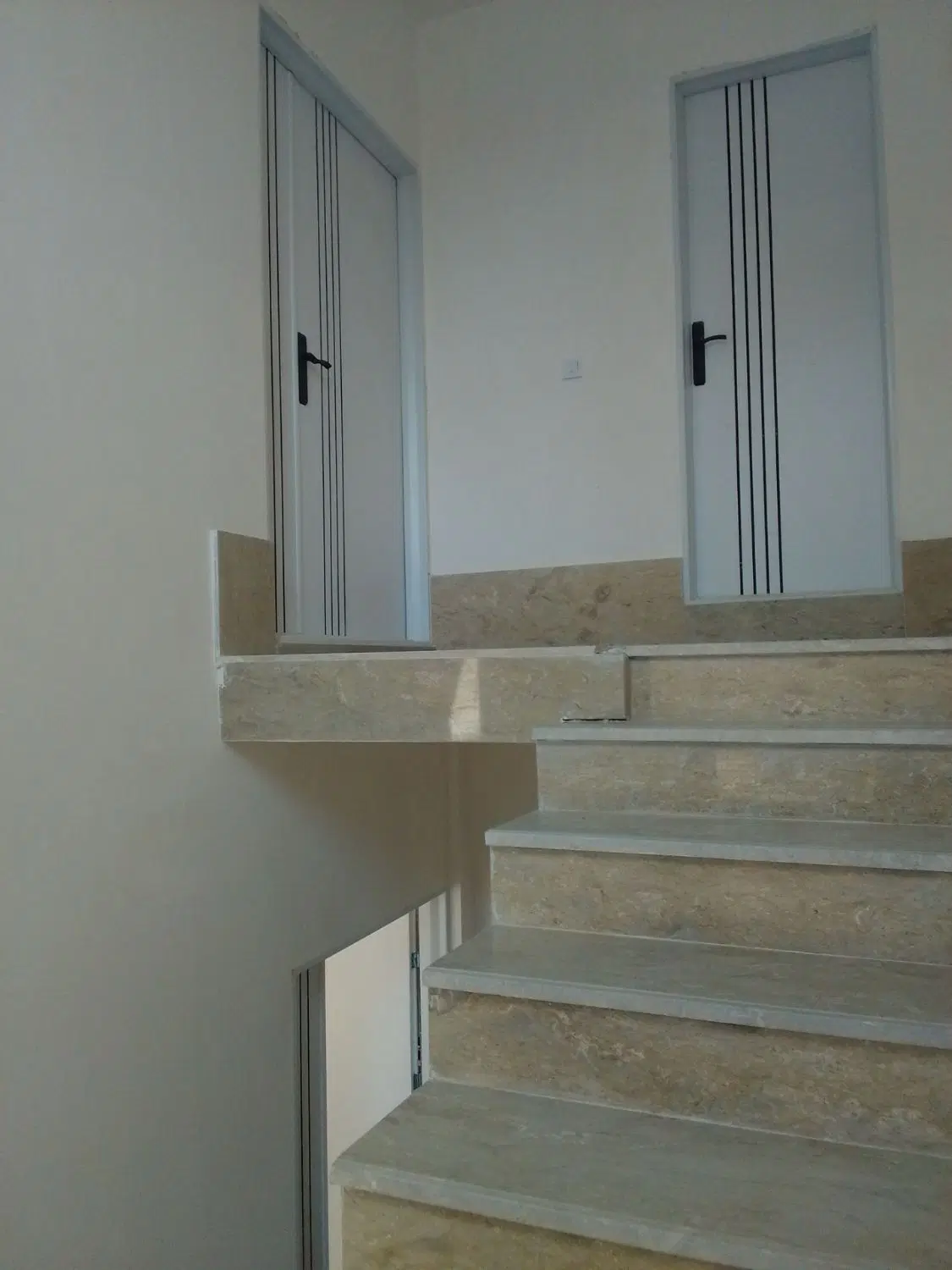 خانه مسکونی سه طبقه