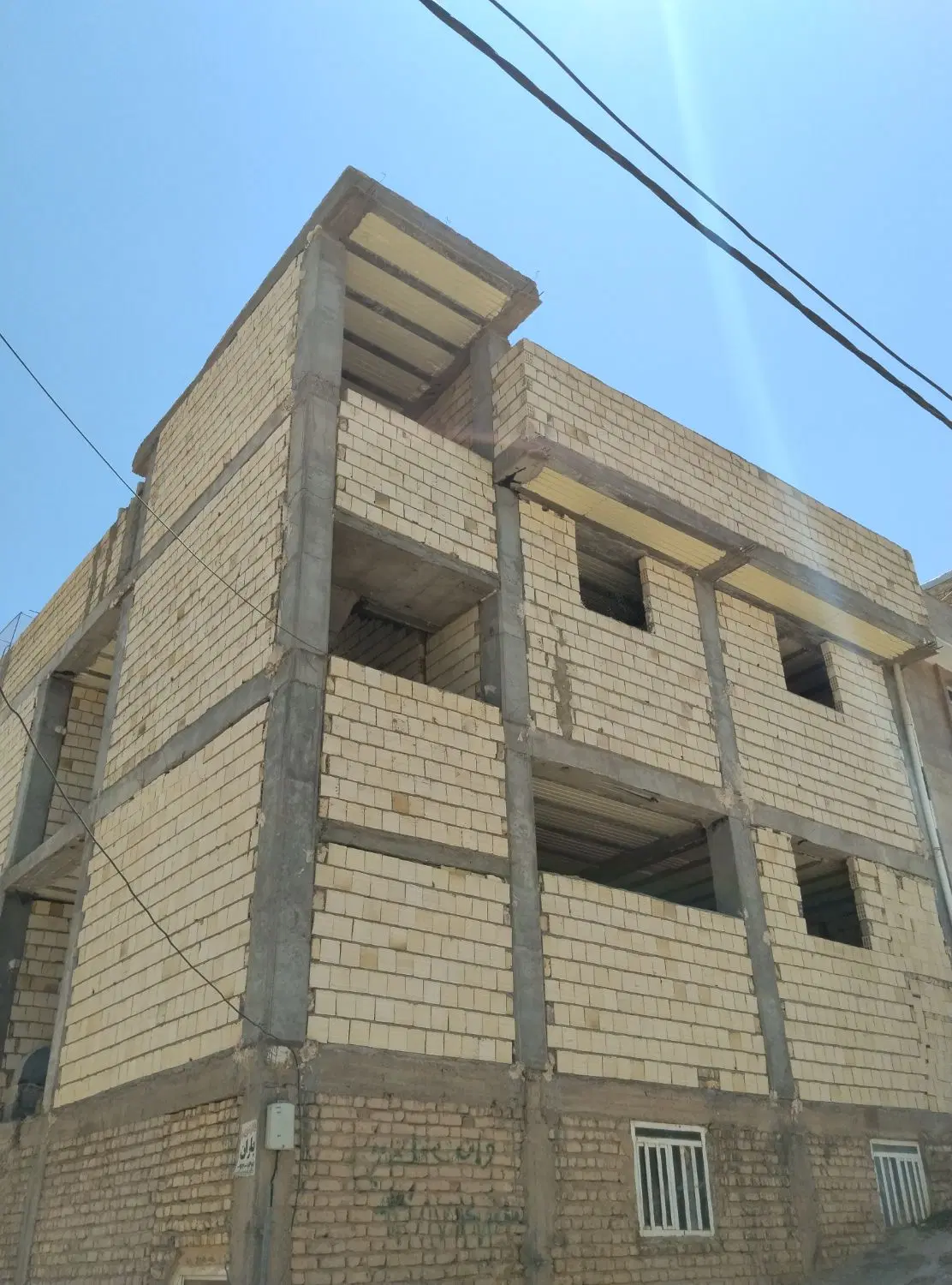 اسکلیت با دیوار سلطان آباد 130متر