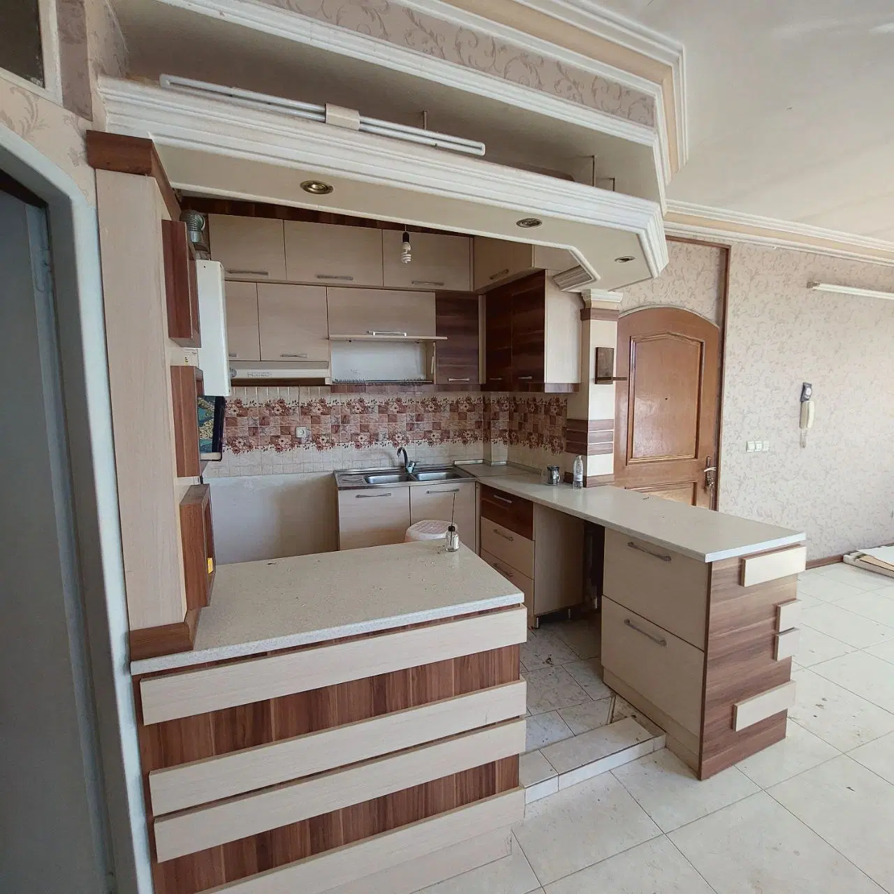 آپارتمان مطهری