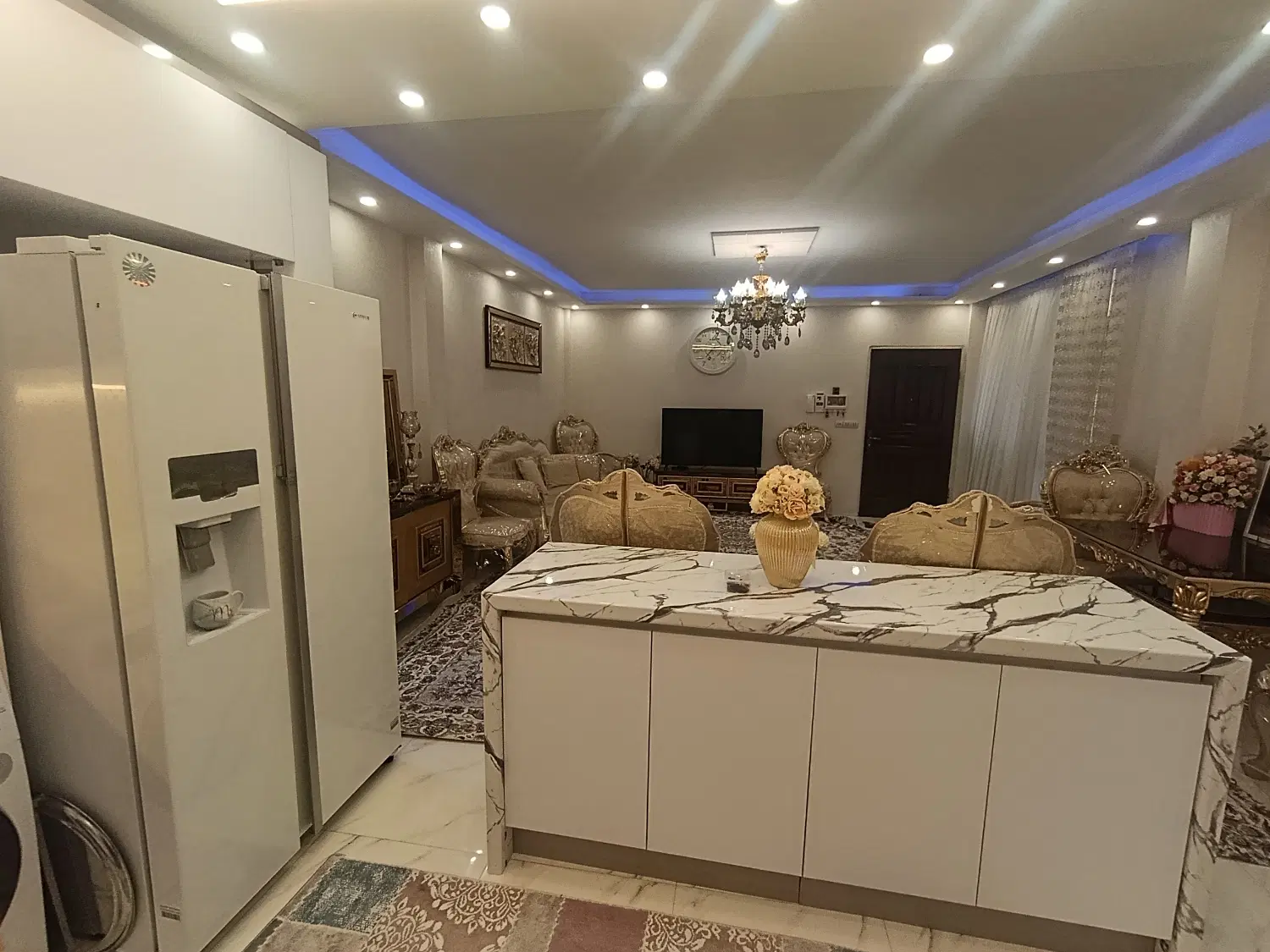 شهرک نفت _ ۷۲ متر _ ۲ خواب _ نور جنوب _فول بازسازی