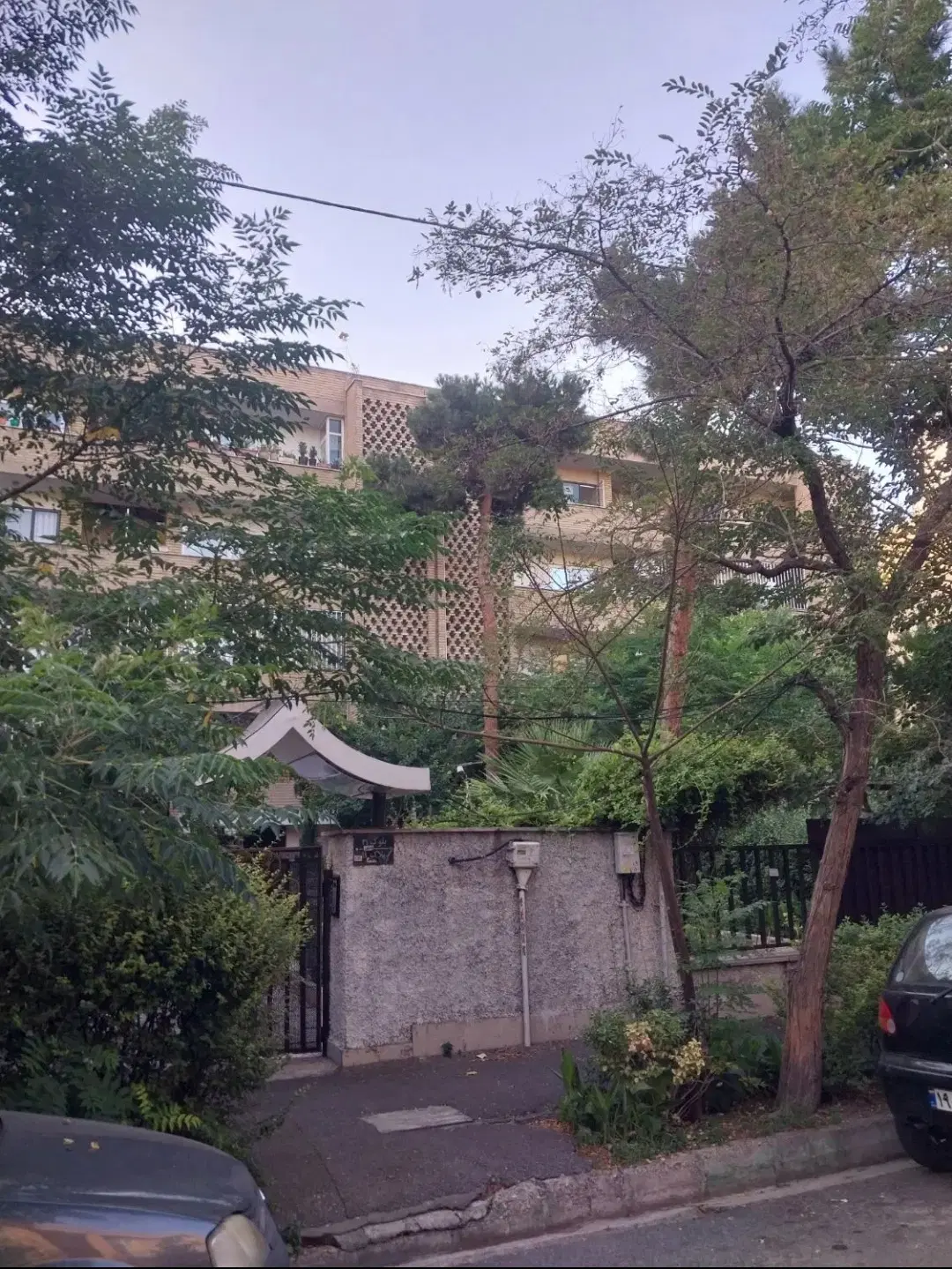 فروش ویلایی گلشهر یک دو سرویس_ زمین 300 متری جنوبی