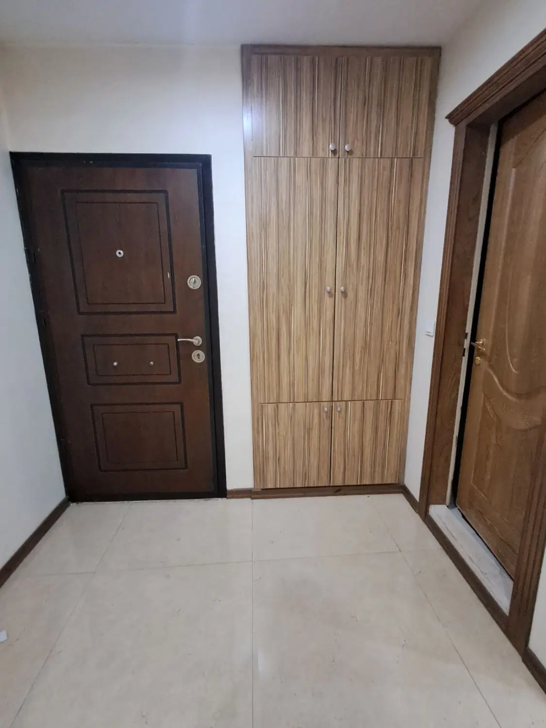 آپارتنان ۱۱۰ متر فاز۱ گوهردشت
