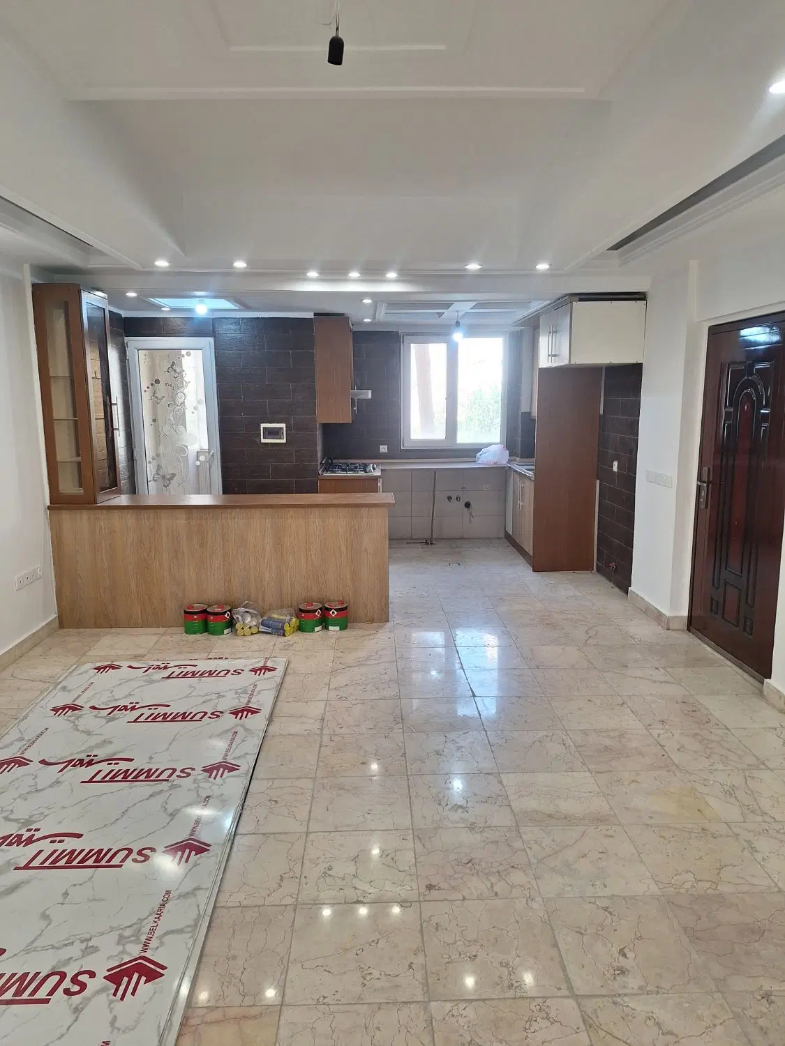 ۱۰۰ متر آپارتمان نیرو دریایی خ ۷ آذر