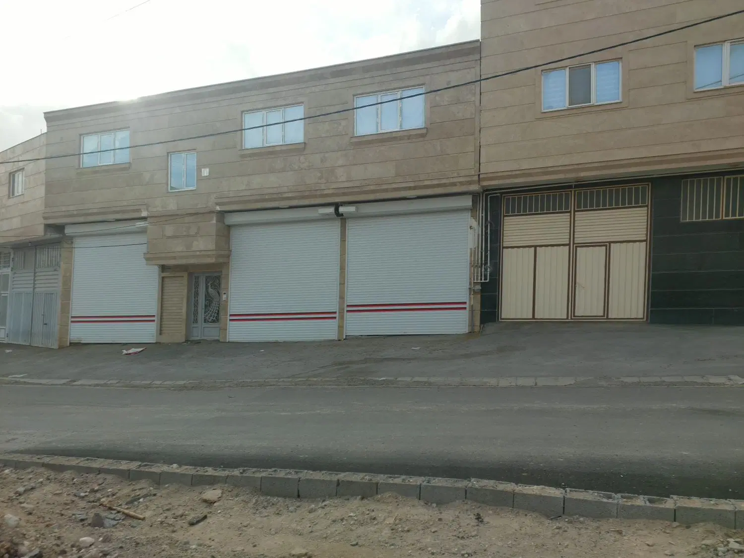 ۸۵متر مسکونی تجاری در شادباد بر خیابان اصلی