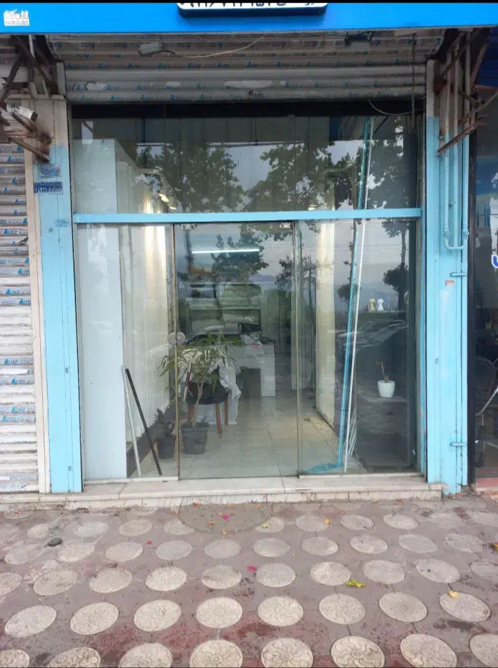 مغازه درشهیدکریمی