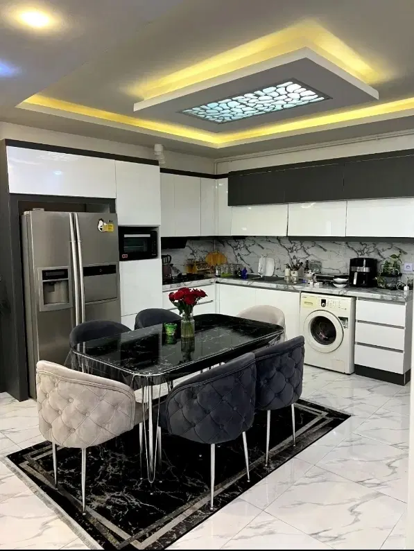 ۹۰ متر پارکینگ اختصاصی نزدیک بر تکواحدی