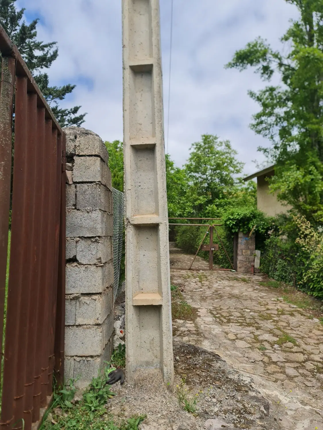 ۵۲۰ متر سند دار با مجوز ساخت