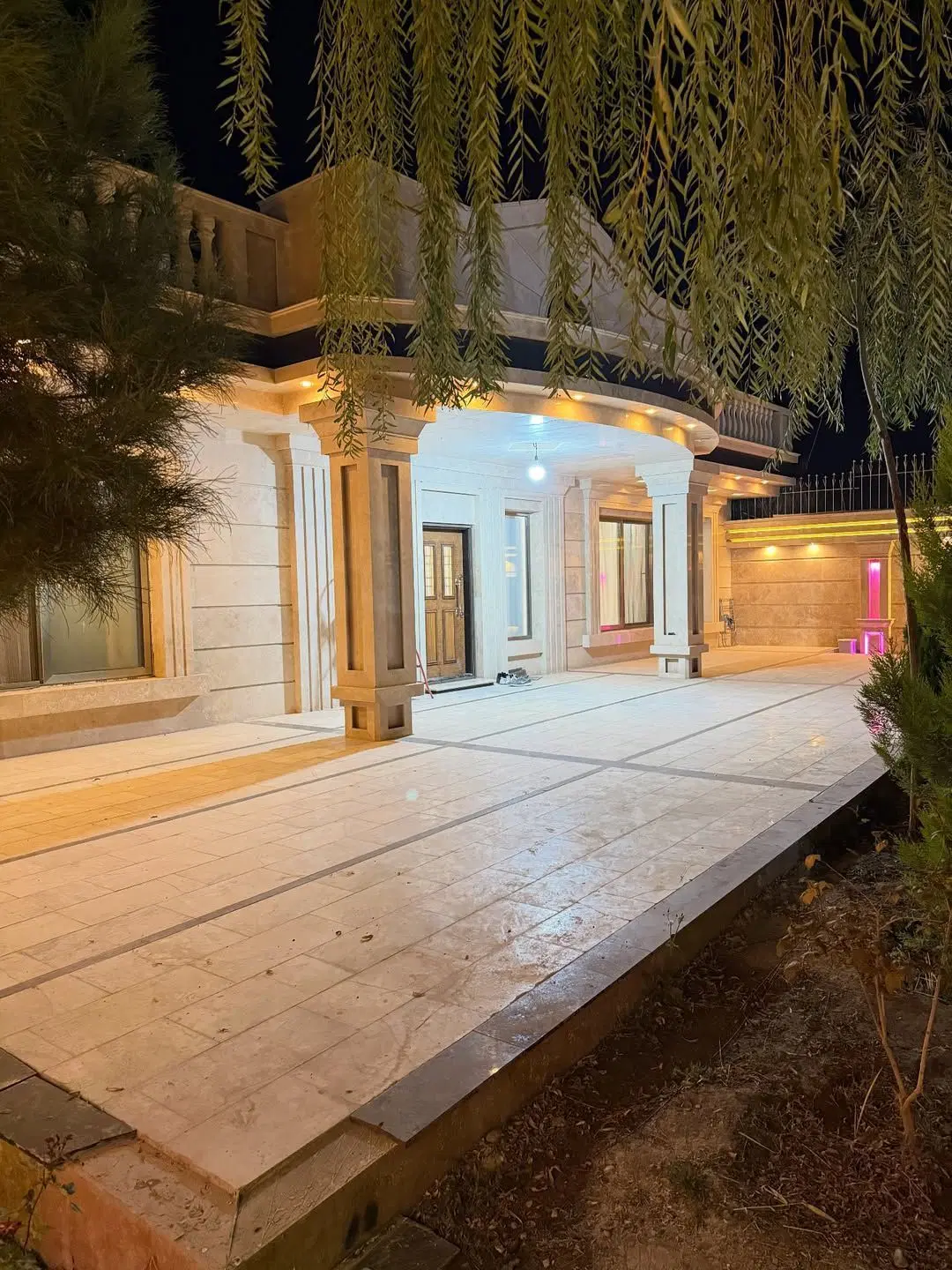 اجاره روزانه باغ ویلااستخردار اب گرم در شیراز