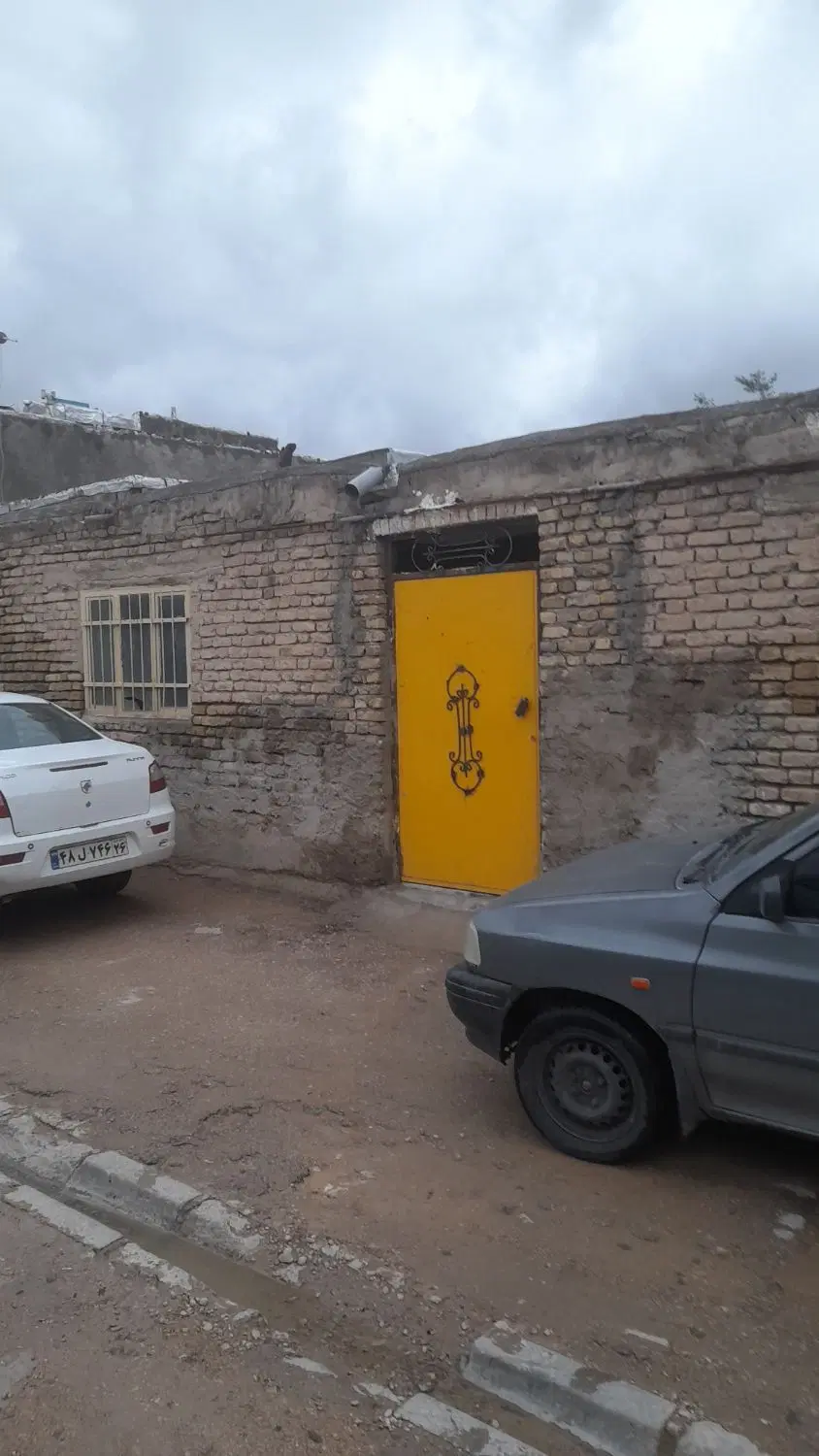 خیابان ویلایی حر ۲۲۰متر حر۹روبروی اورژانس۱۱۵