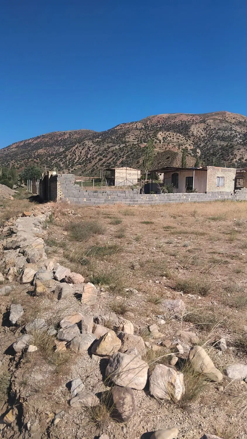 زمین ۲۲۰متری چهارباغ