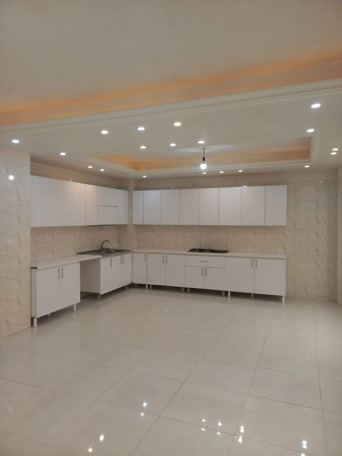 فروش واحد ۱۴۰متری سنددار نوساز
