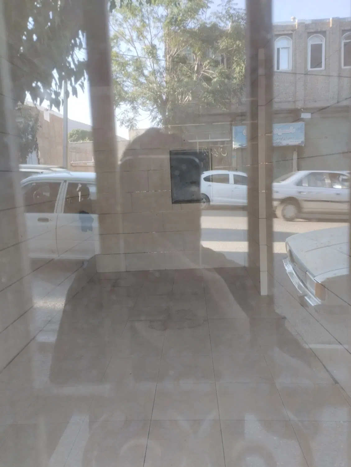 مسکونی تجاری برخیابان