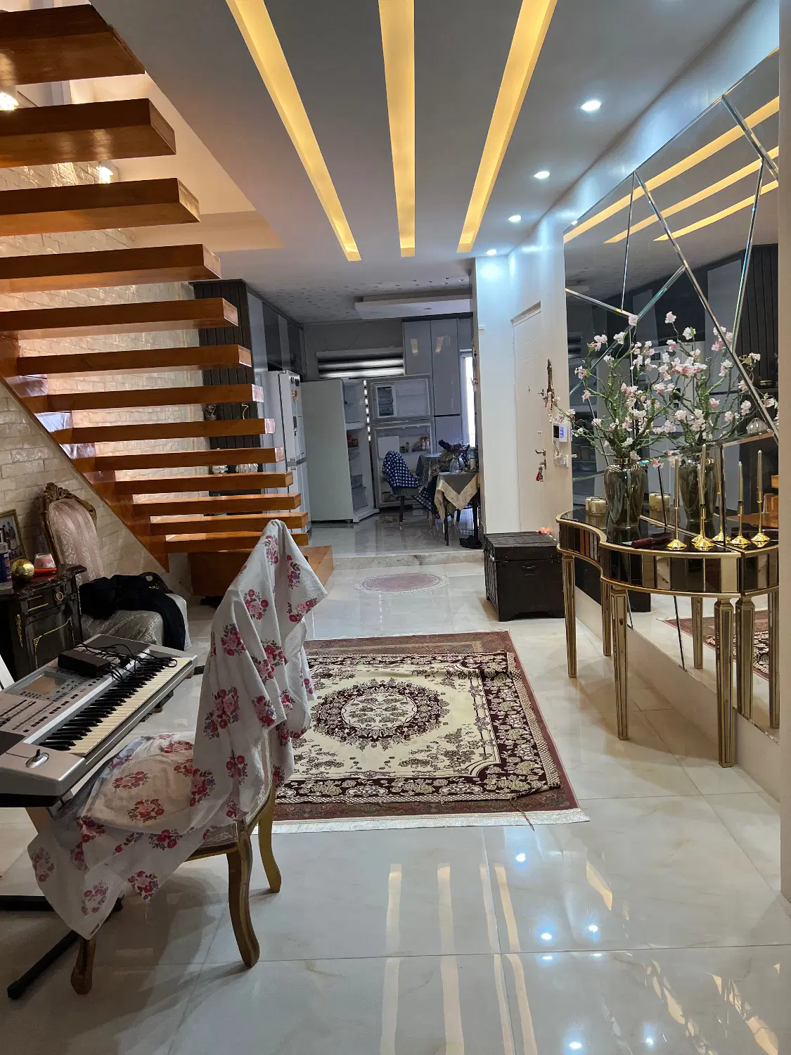 خانه دو واحدی دوبلکس با ۴۵ متر روف گاردن