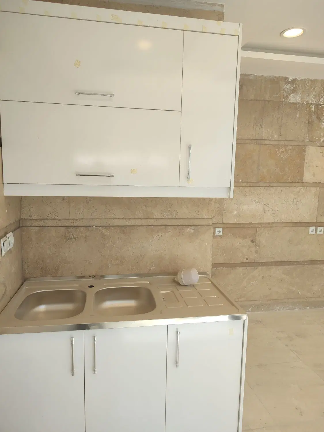 کریمی۱۵_۲عباسی،مغازه۳۶متر تجاری_۲نبش_سند۶ملک