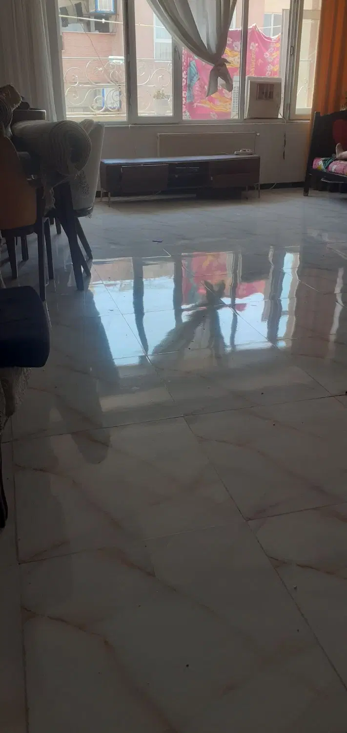 مغازه زیرزمین خیابان نمکی