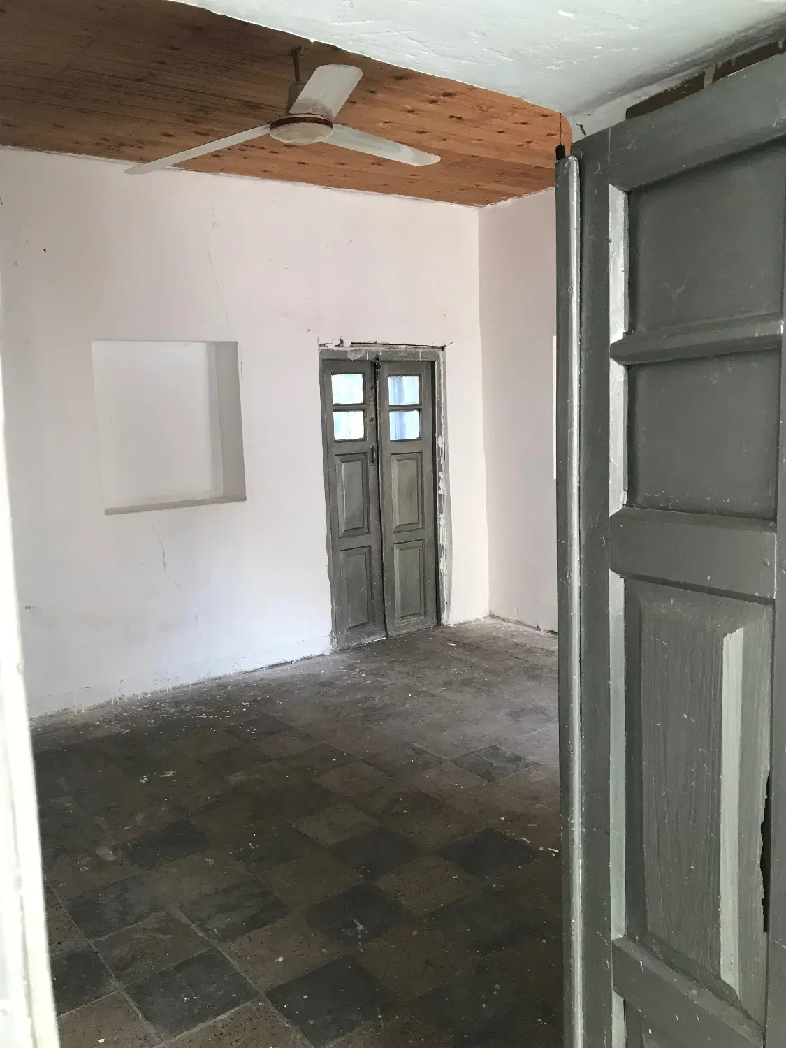 ۳۵۰ متر ویلا سنتی بازسازی شده در روستای گرجی محله
