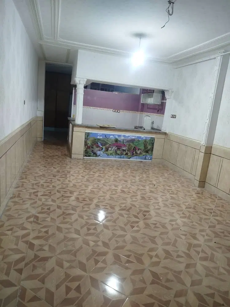 رهن خانه ۸۰ متری طبقه بالا ،حیاط دار ،منبع آب