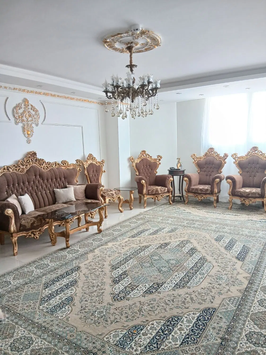 آپارتمان تک واحدی
