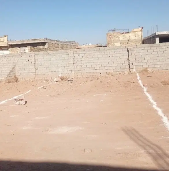 زمین فروشی