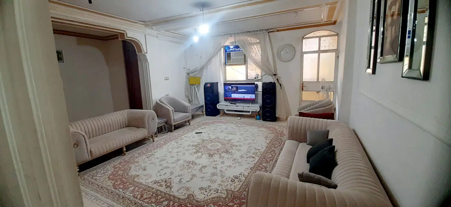 فروش واحد طبقه یک سر جلو