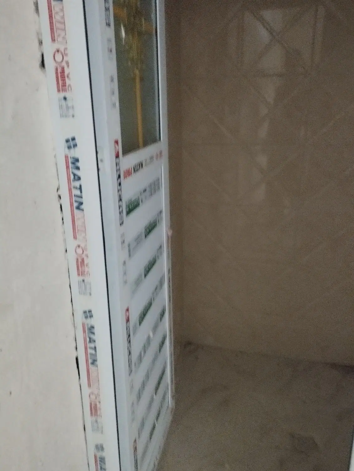 خانه دوطبقه در سیامی خیابان استادشهریار