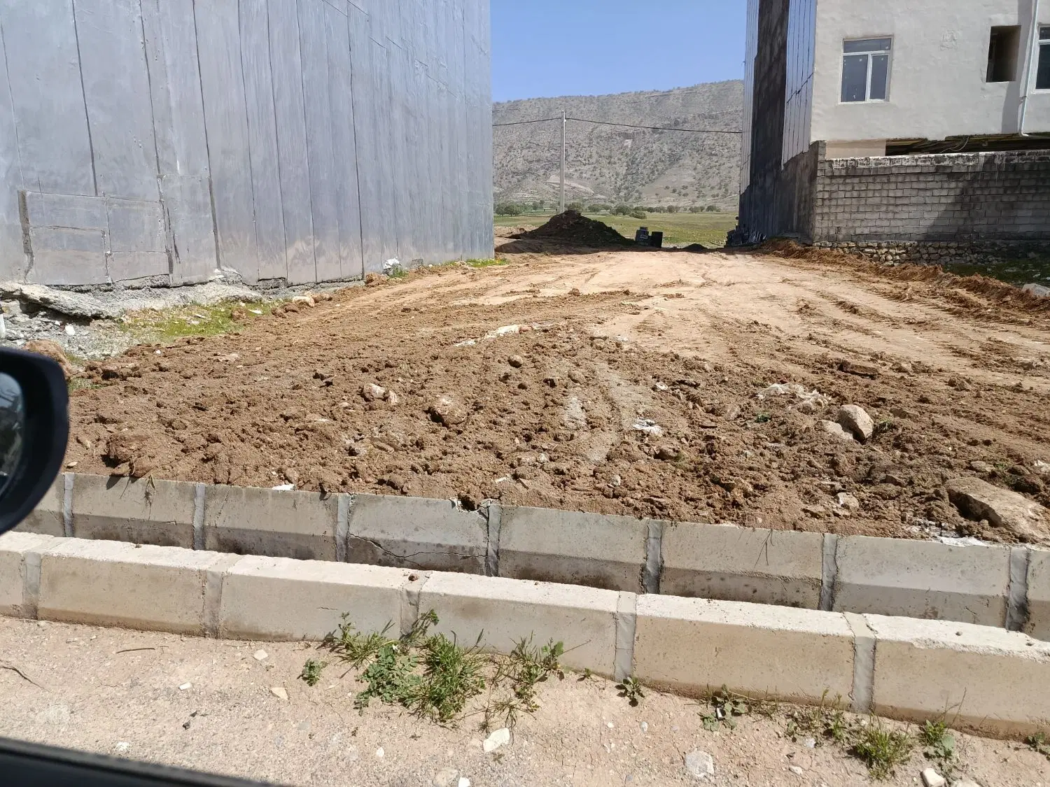 زمین مسکونی روبرو کمیته امداد بدره