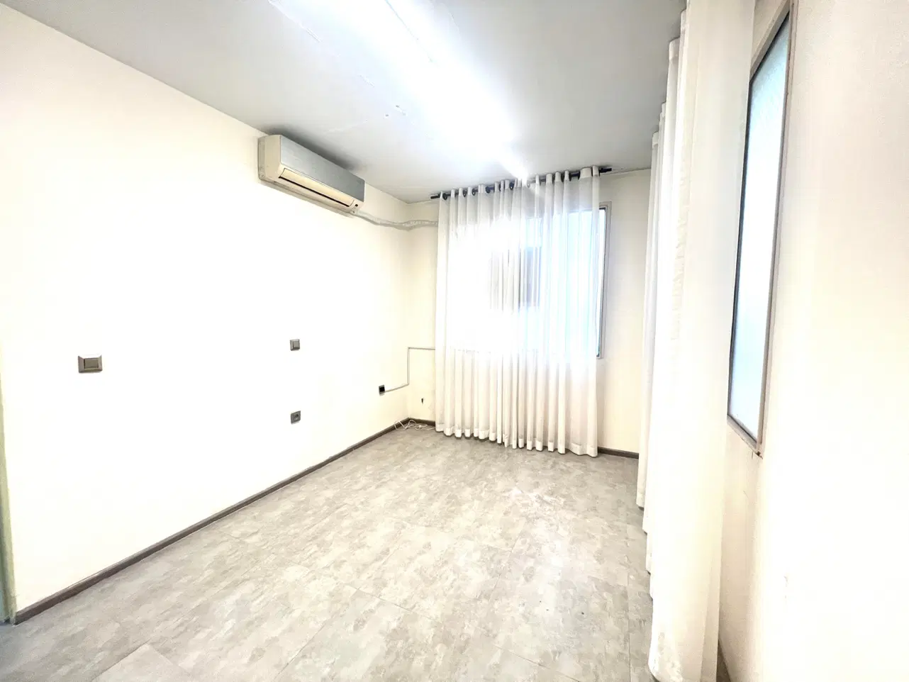 اجاره اتاق ۱۲ متری