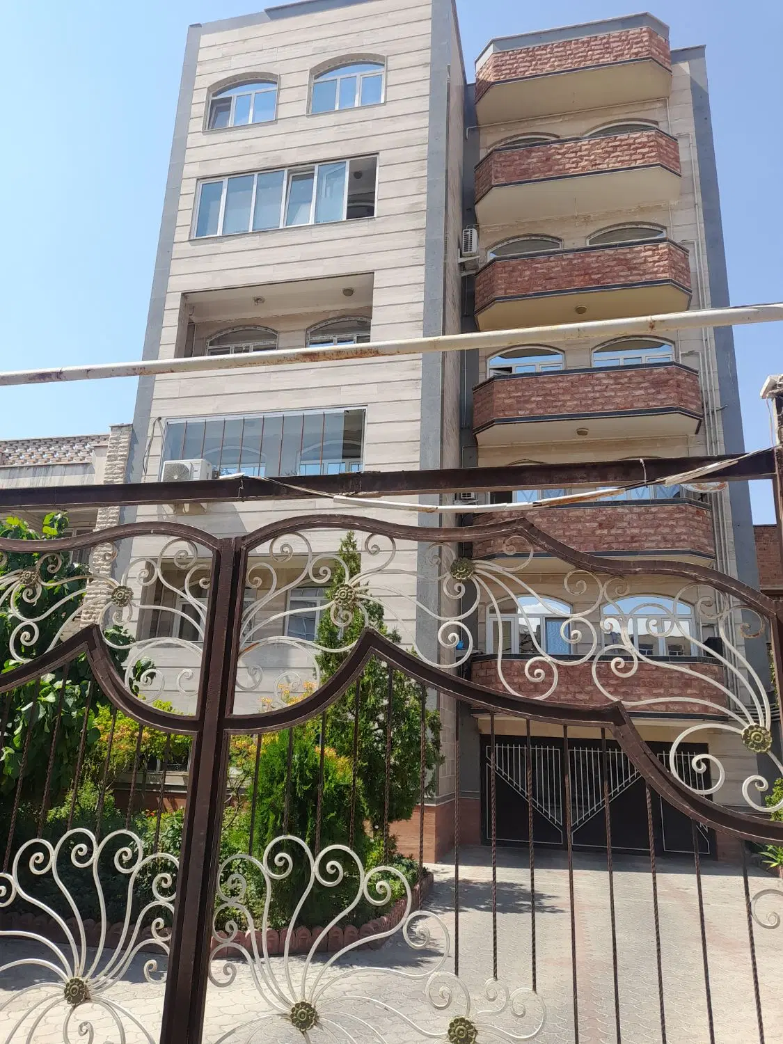 آپارتمان چهارراه باغشمال