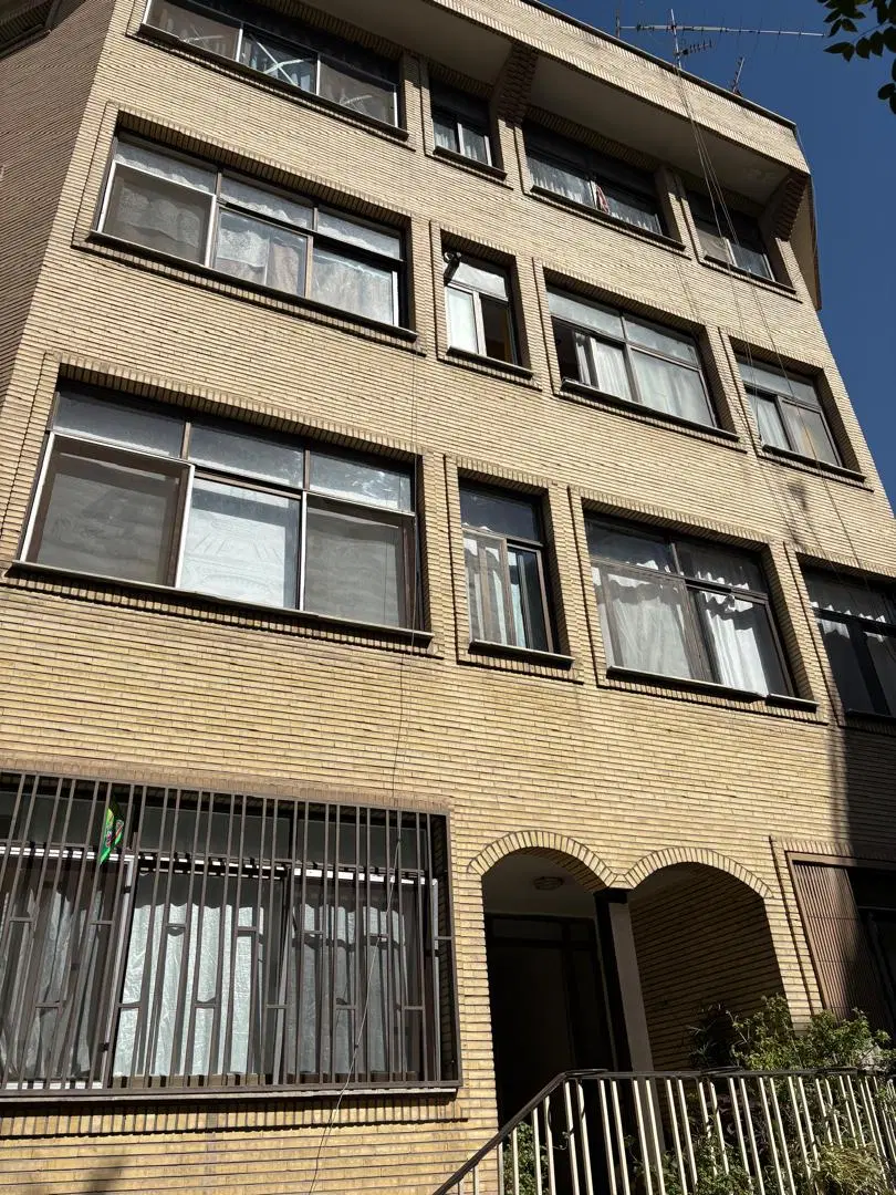 ۱۴۰ متر  سهروردی شمالی نیلوفر  (معاوضه )