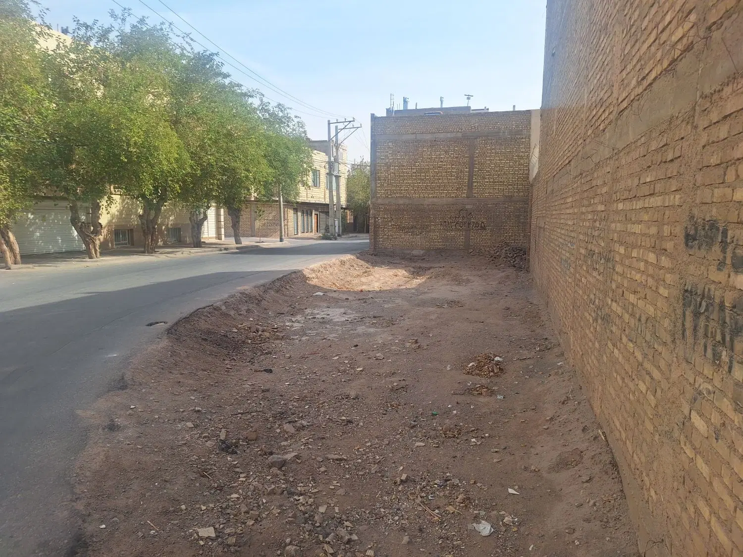 زمین دونبش کوچه شاهچراغ خیابان آذر یزدی