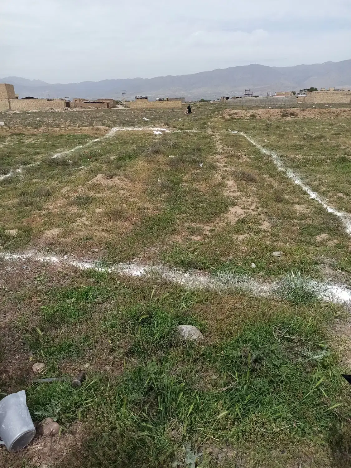 زمین فروشی