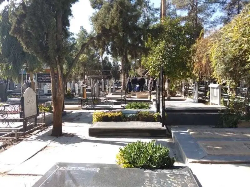 ارامگاه قبر
