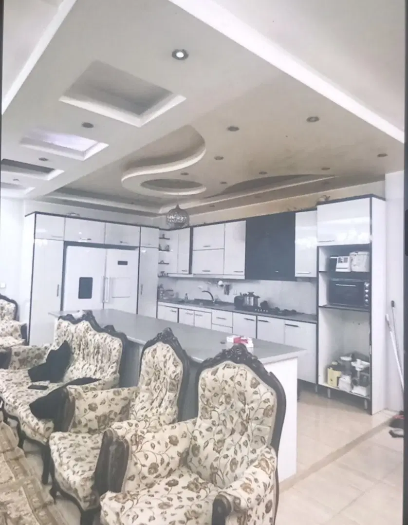 ۱۶۰ متر ۳ خواب تکواحدی ۲ پارکینگ طبقه دوم فول