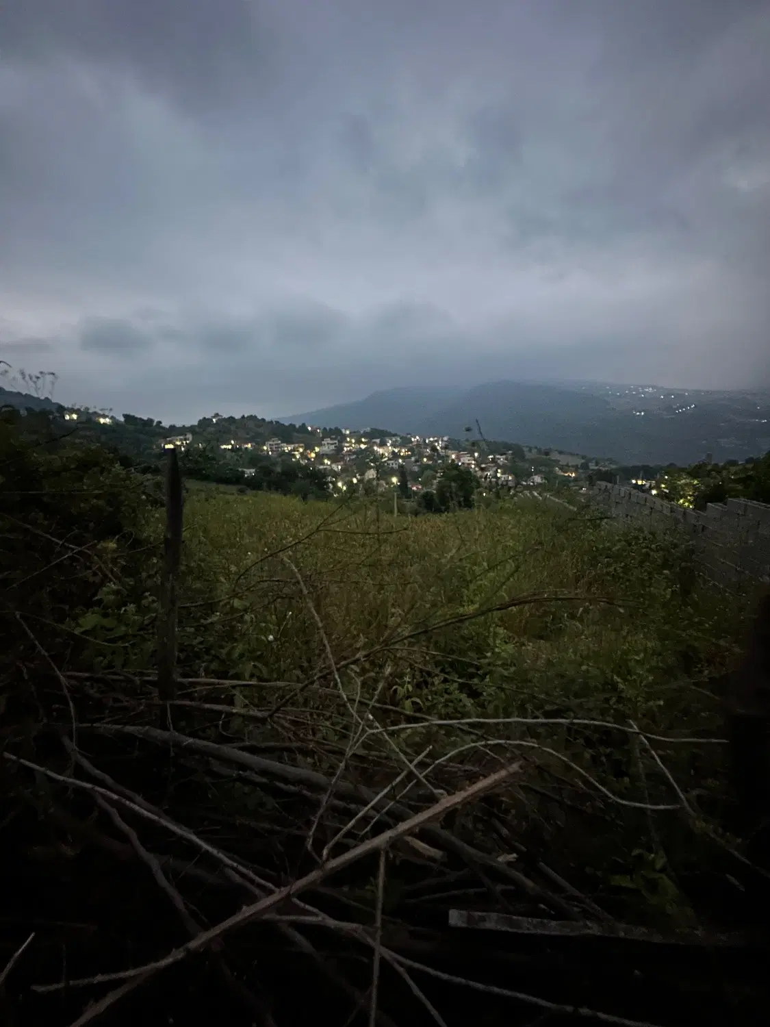 فروش زمین دربالا ترین نقطه ی روستای تاکام