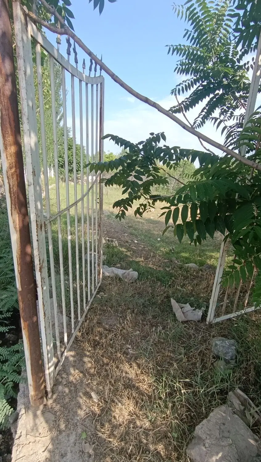 زمین بر جاده قطور