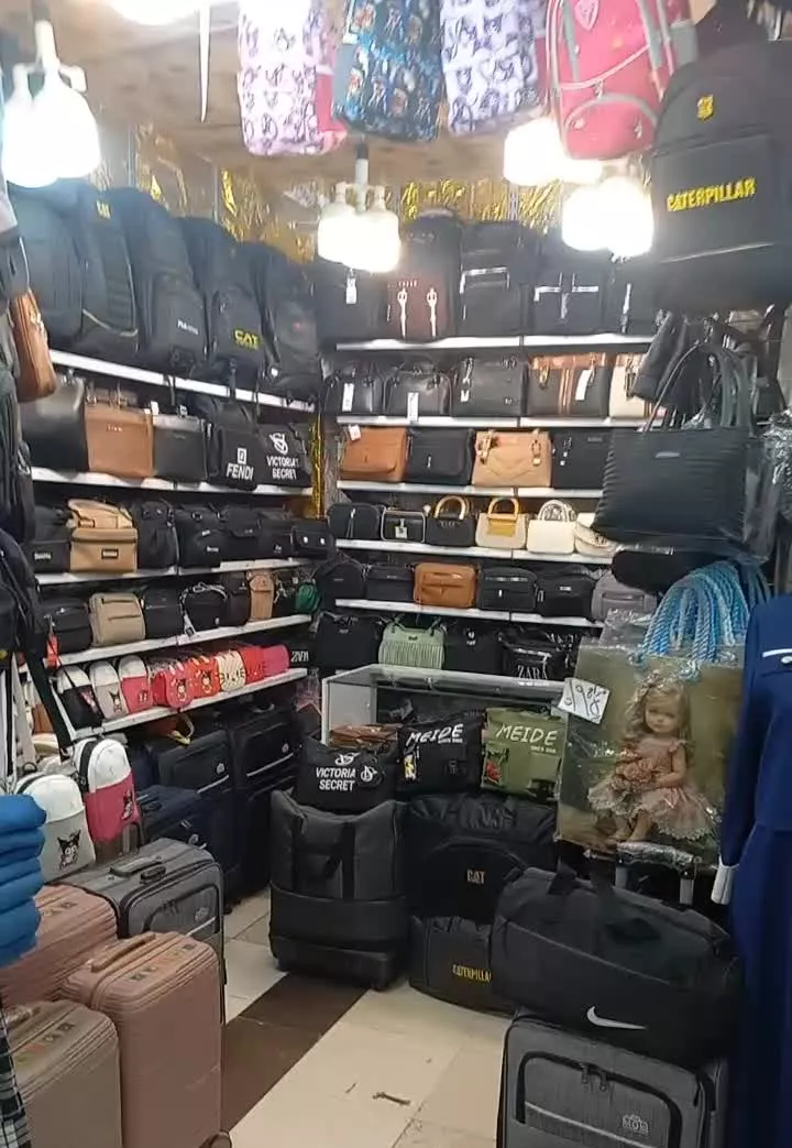 مغازه حرم نواب صفوی