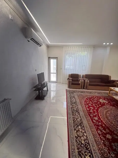 واحد با موقعیت مسکونی  و تجاری ( سند دار )
