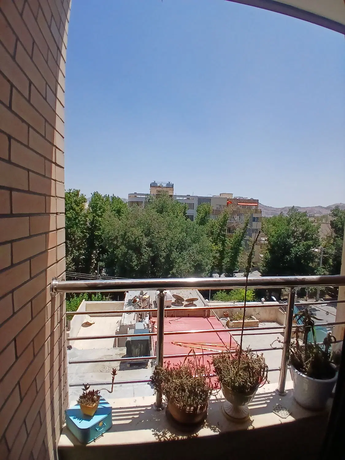 ۱۸۵متر طبقه پنجم سه تراس میرزا طاهر