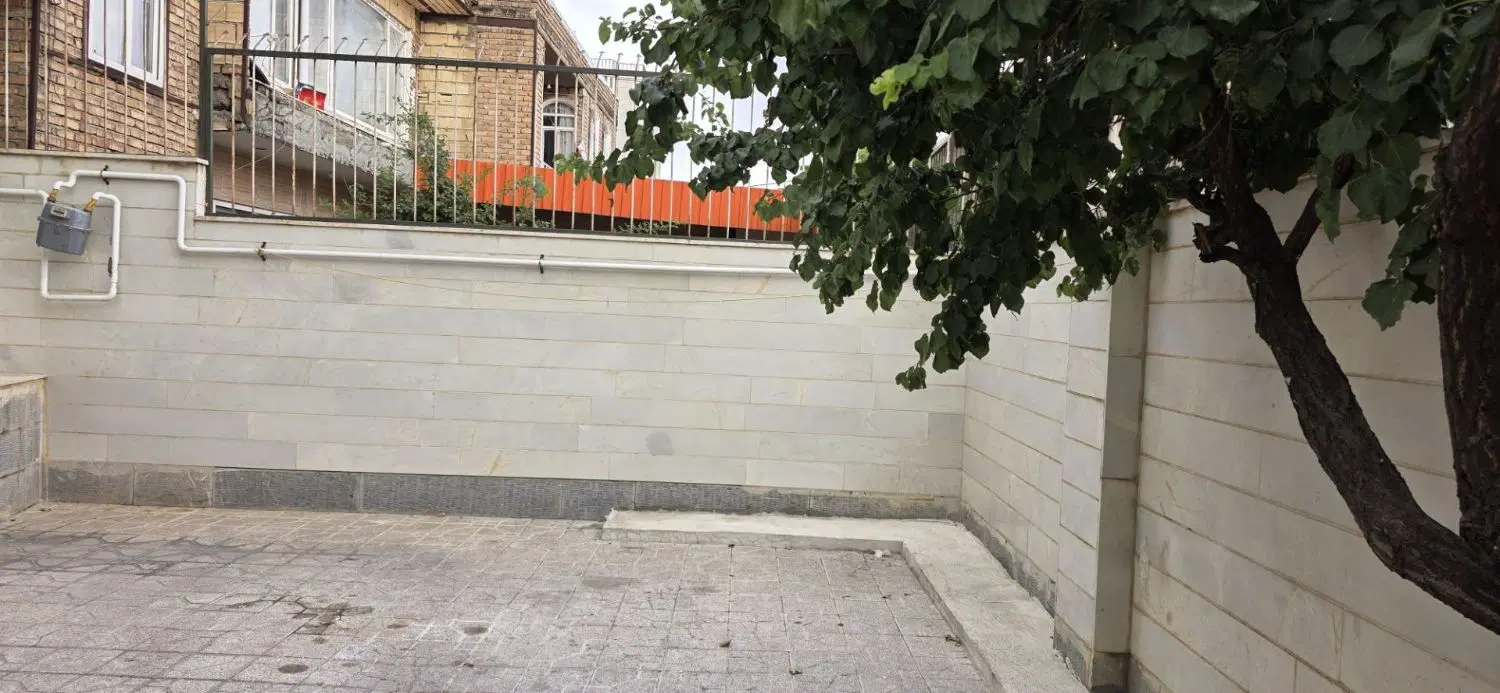 اجاره دربست 180متری  قشلاق جنب اتوبان دکتر حسینی