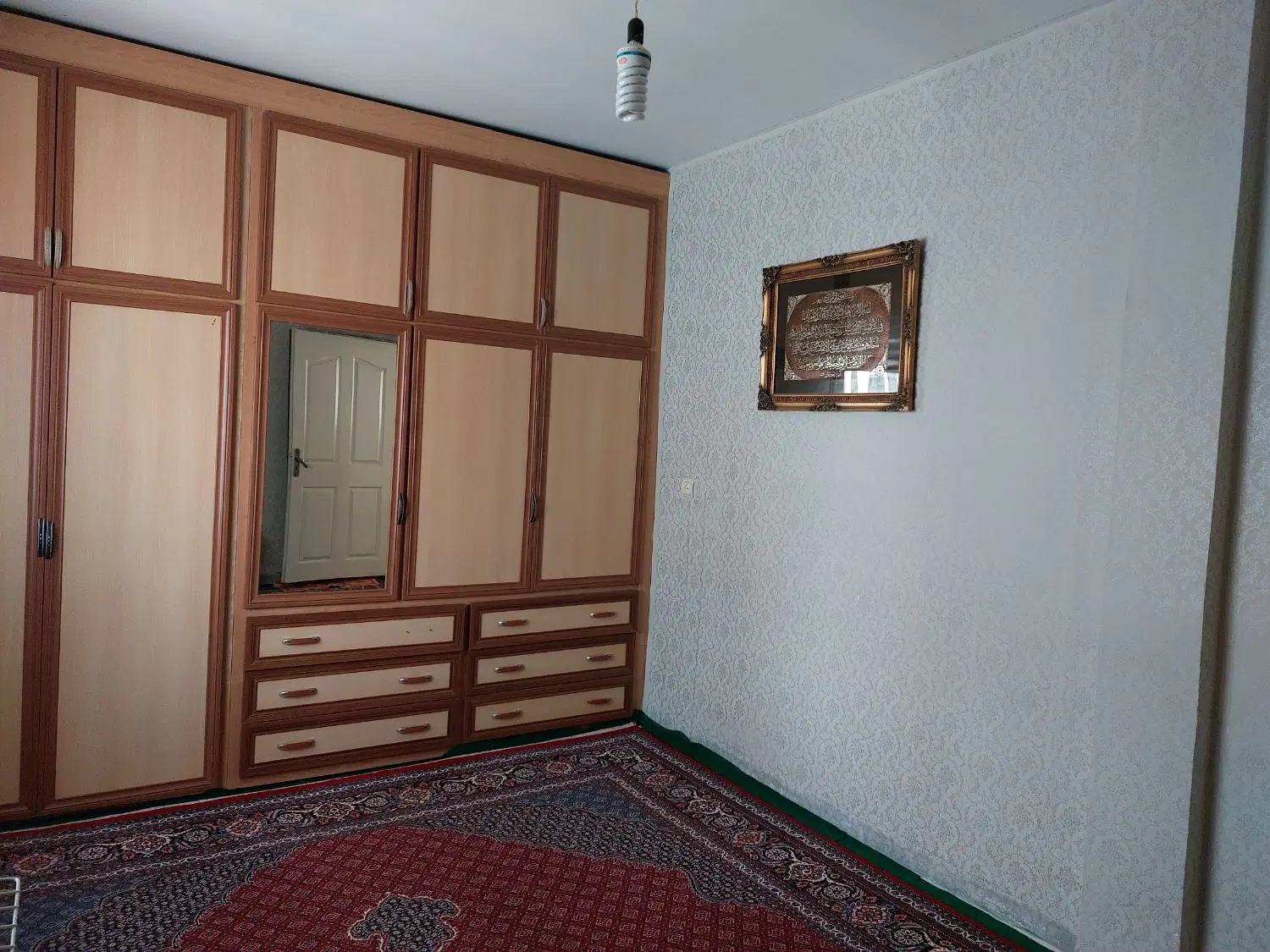 آپارتمان شهرک شهید رجایی.جنگ زدها