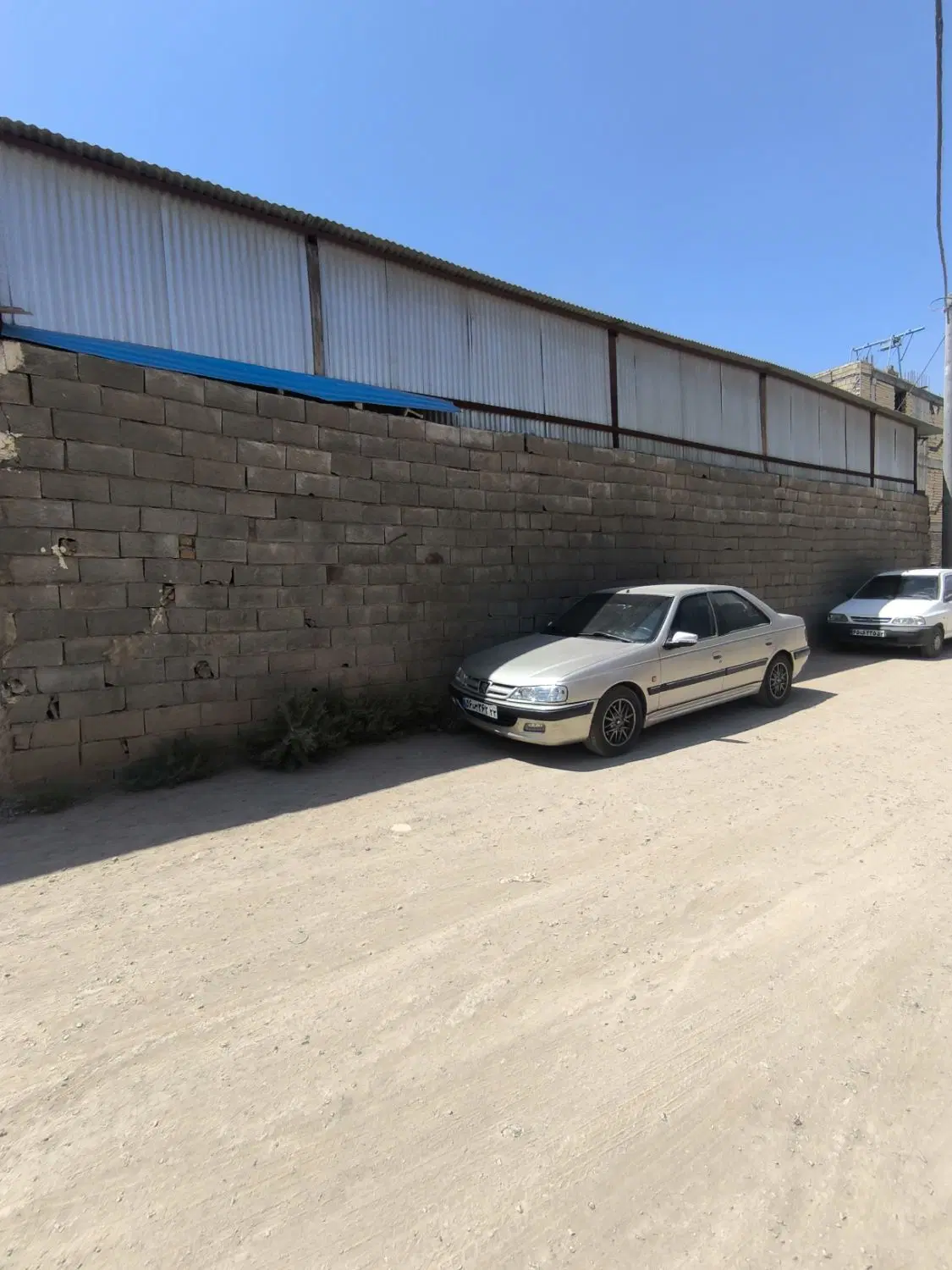 فروش زمین لب خیابان اصلی سه نبش