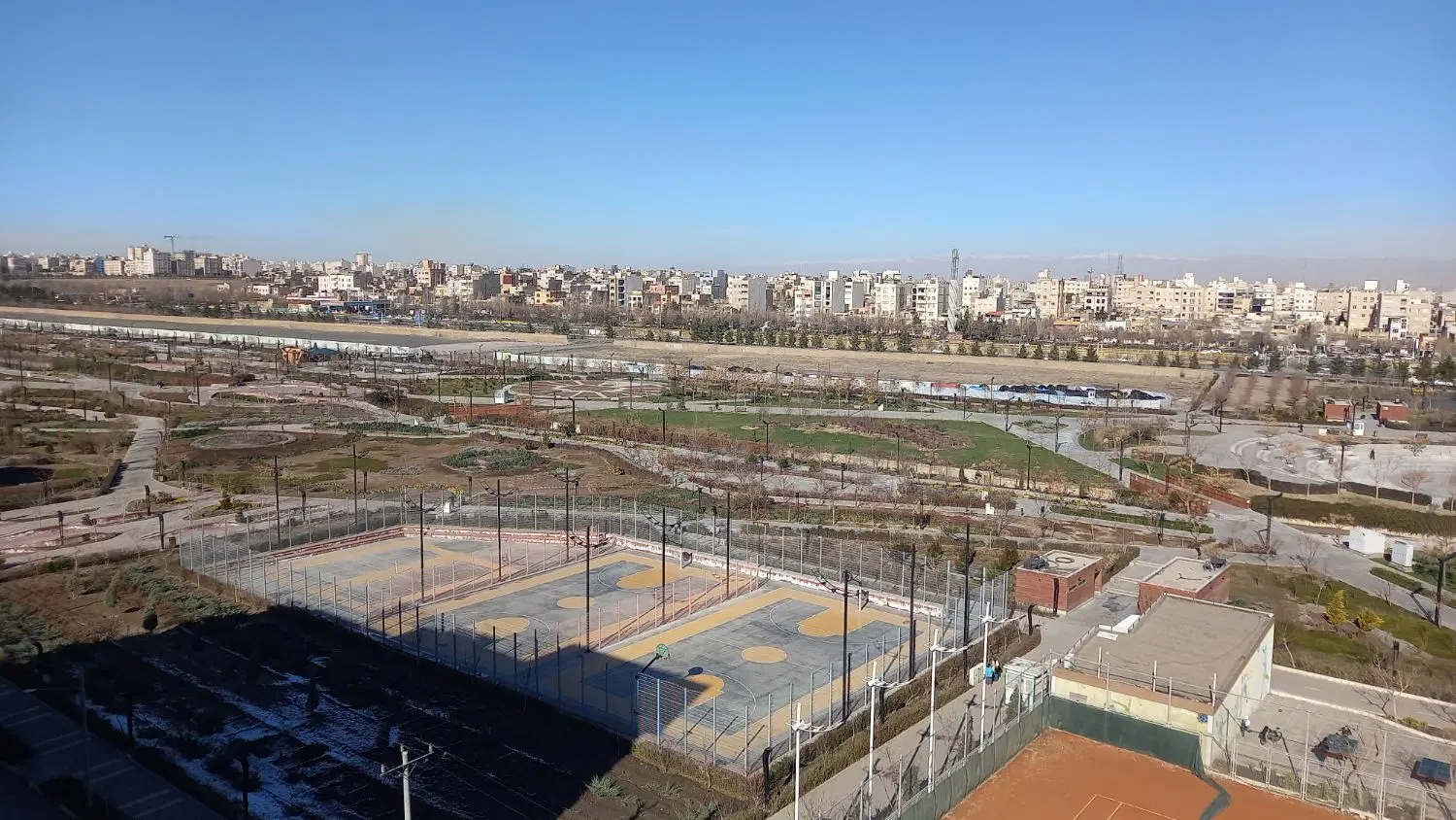 ۵۰۰متر _ دونبش _ آموزگار _ با پروانه _ تهاتر