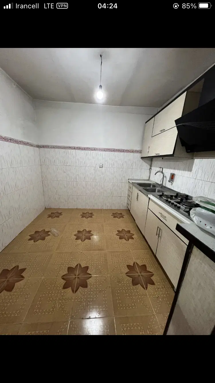 خانه 72 متری دو طبقه پشت قواره حیاط دار فروش کد654